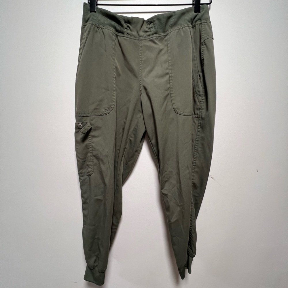 Med Couture Women's Olive Cargo Pants